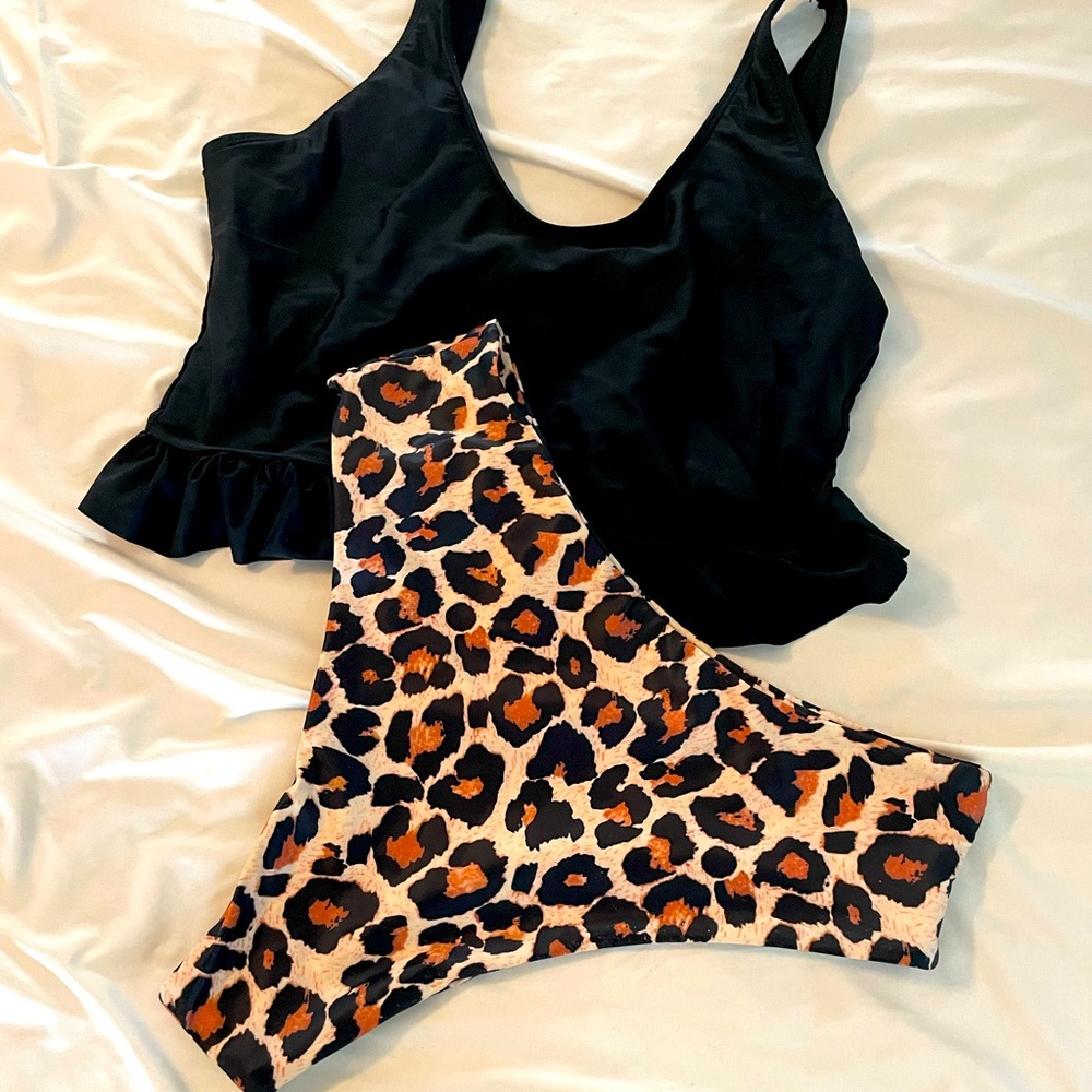 Xl two piece women’s bathing suit cheetah